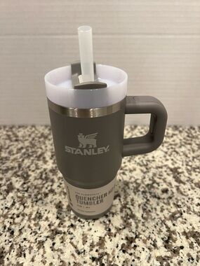 Stanley Travel Tumbler in Stone Gray 14 ounce New